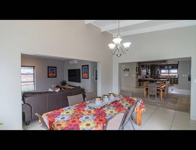 4 BEDROOM HOUSE FOR SALE IN MIDSTREAM RIDGE